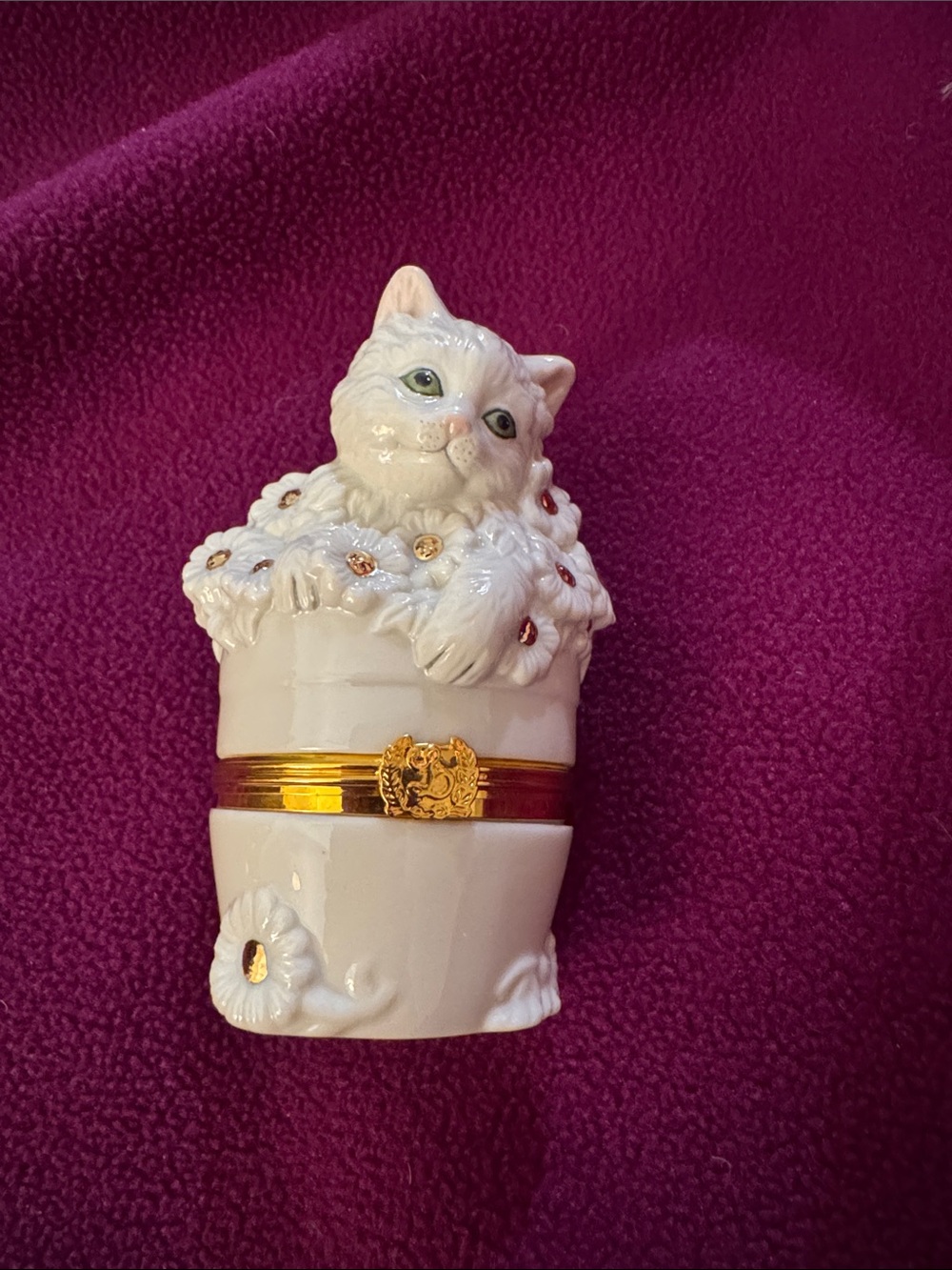 Lenox White Porcelain Cat Trinket Box with Gold Trim
